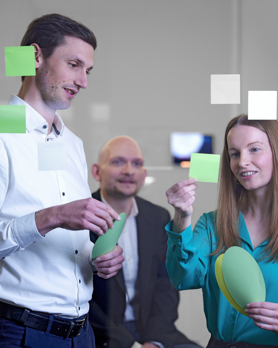 Aufnahme Mitarbeitende der INTREAL im Büro